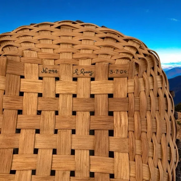 Artisan Crafted Curly Split Oak Basket By R. Riney, 2004, Round & Square Bottom - Picture 9 of 10